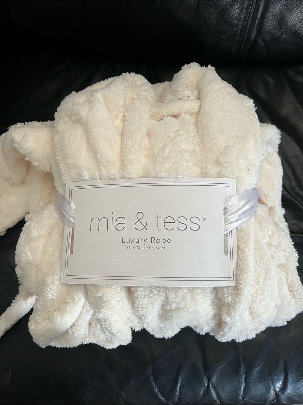 mia & tess Plush Luxury Robe in Cream